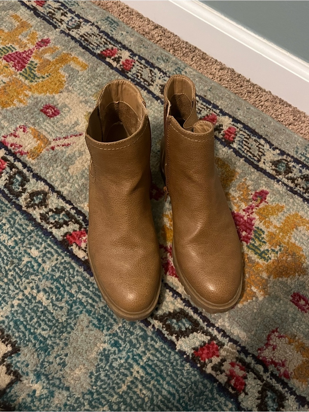 Wonderly Women’s Leather Ankle Boots - Side Zip Chelsea Style